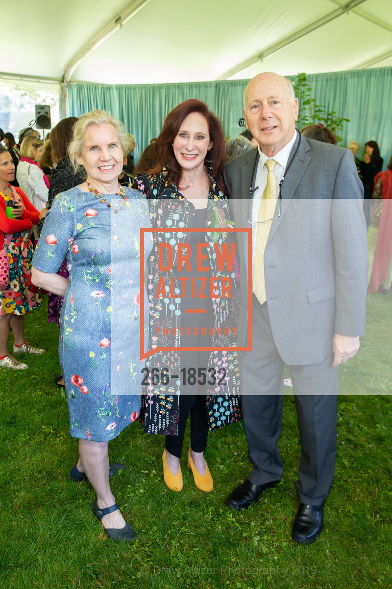 Laura Larkin, Wendy Tonkin, Robert Low, SF Botanical Garden Society Garden Feast 2019, San Francisco Botanical Garden. 1199 Ninth Avenue, May 22nd, 2019, Photo #266-18532 Laura Larkin, Wendy Tonkin, Robert Low, Photo #266-18532