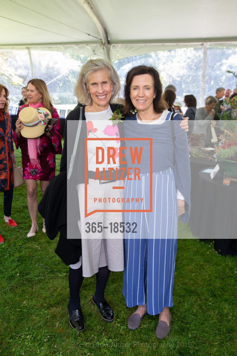 Julie Parish, Hilary Hood, SF Botanical Garden Society Garden Feast 2019, San Francisco Botanical Garden. 1199 Ninth Avenue, May 22nd, 2019, Photo #365-18532 Julie Parish, Hilary Hood, Photo #365-18532