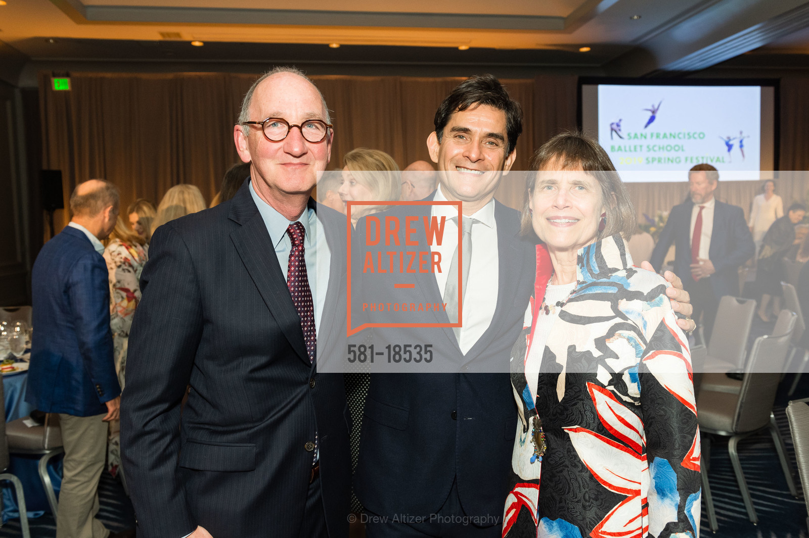 Mark Schlesinger, Ricardo Bustamante, Christine Russell, SF Ballet School Student Showcase Dinner 2019, Four Seasons Hotel. 757 Market St, Photo #581-18535 Mark Schlesinger, Ricardo Bustamante, Christine Russell, Photo #581-18535