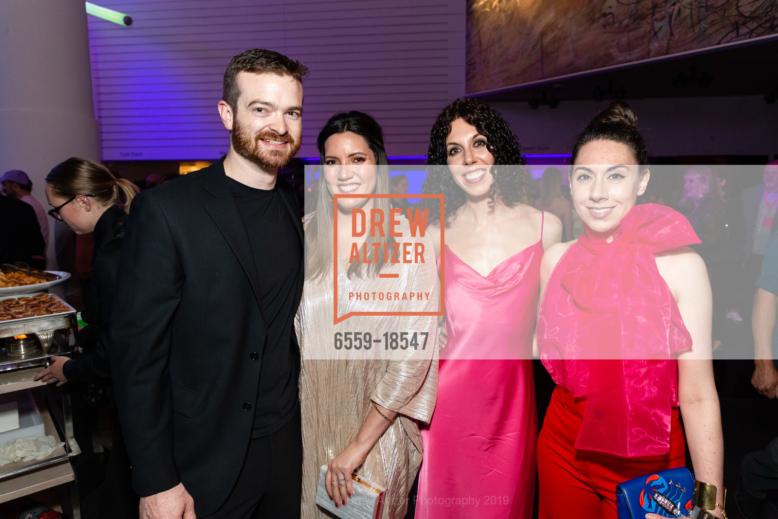 Taylor Shock, Jillian Aubrey, Carlee Gomes, Danica Gomes, SFMOMA Art Bash 2019, SFMOMA, May 22nd, 2019, Photo #6559-18547 Taylor Shock, Jillian Aubrey, Carlee Gomes, Danica Gomes, Photo #6559-18547