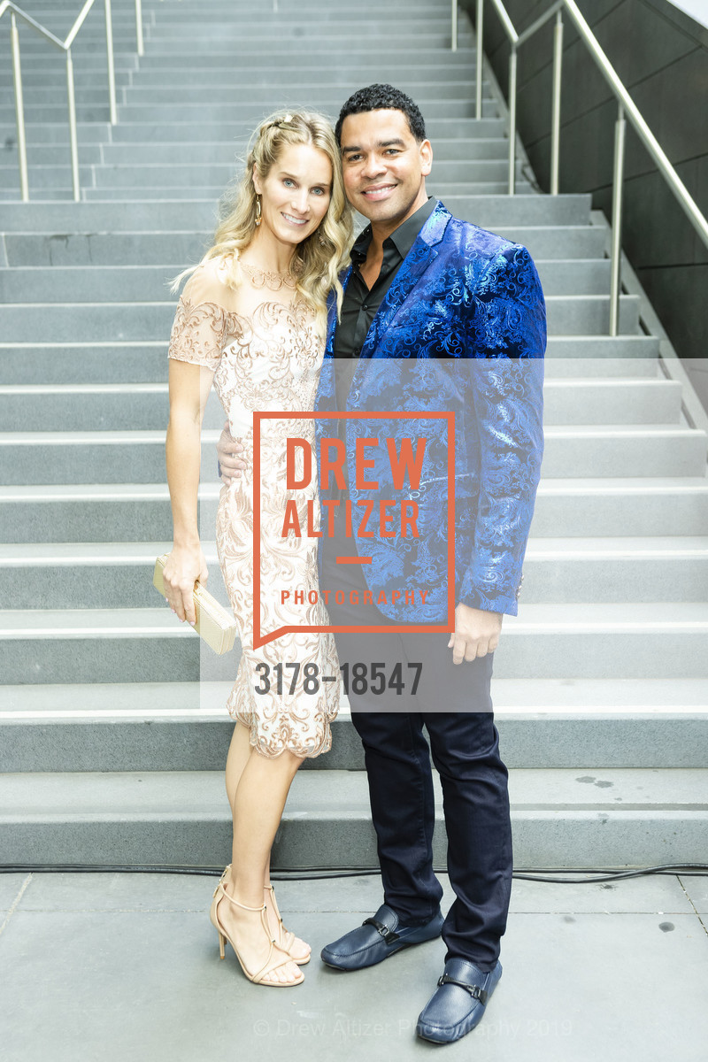 Abbey Clark, Tyson Clark, SFMOMA Art Bash 2019, SFMOMA, May 22nd, 2019, Photo #3178-18547 Abbey Clark, Tyson Clark, Photo #3178-18547