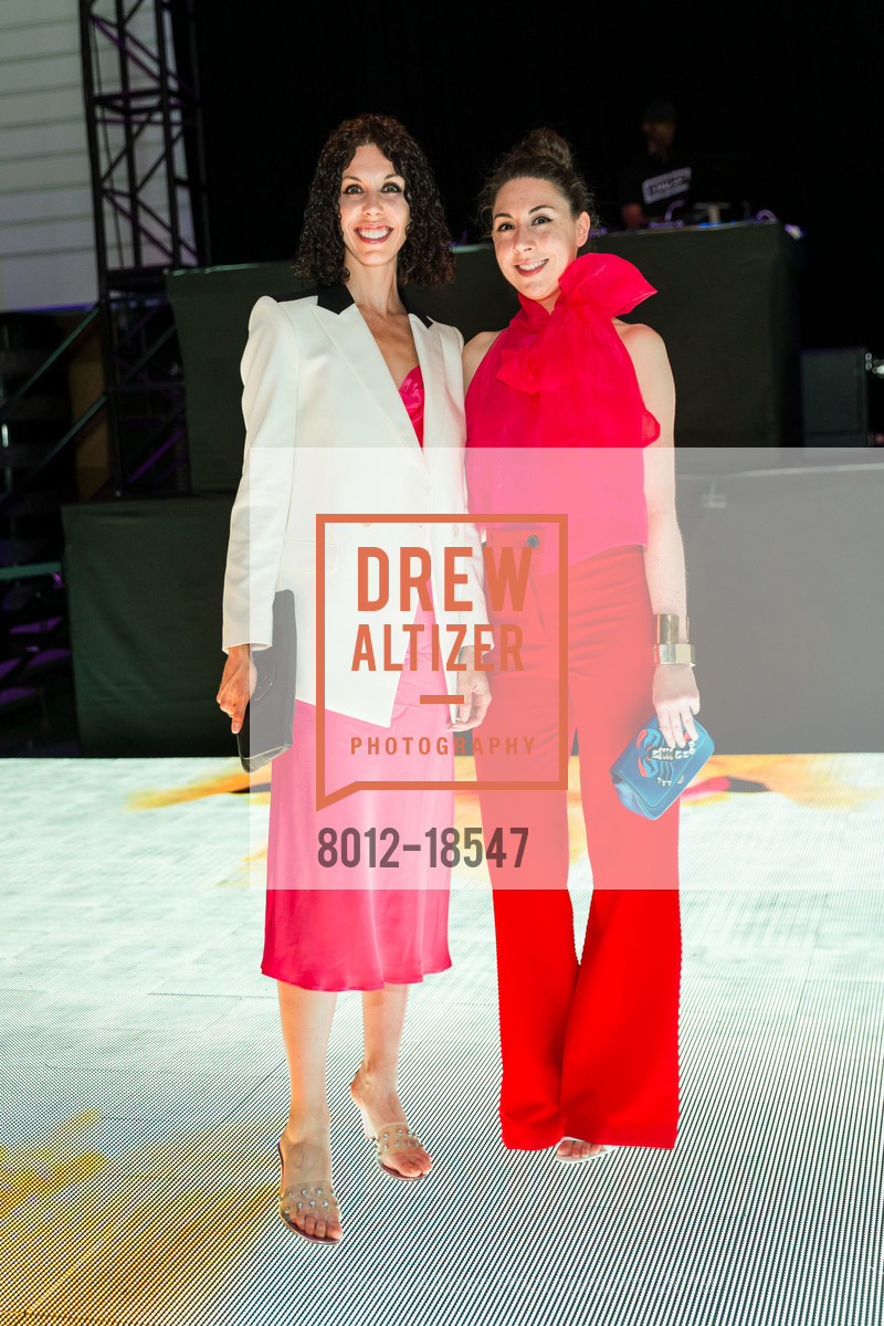 Carlee Gomes, Danica Gomes, SFMOMA Art Bash 2019, SFMOMA, May 22nd, 2019, Photo #8012-18547 Carlee Gomes, Danica Gomes, Photo #8012-18547