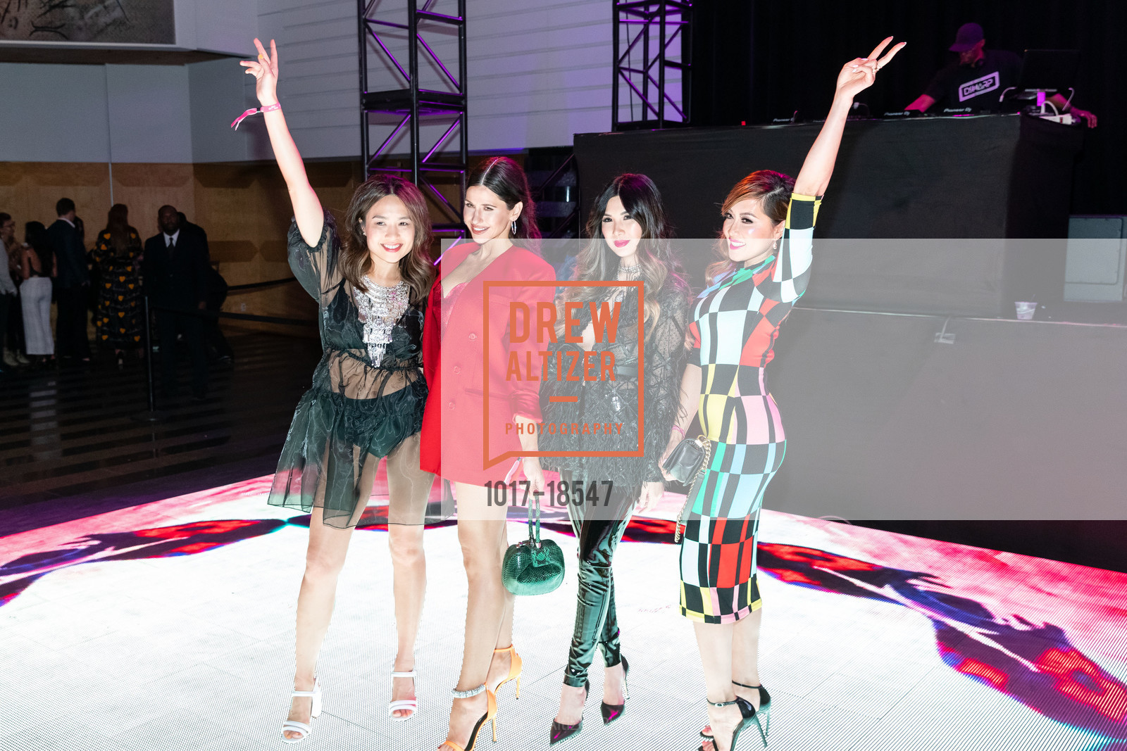 Ting Ng, Jasmin Burrows, Julianne Hoang, Wanda Vorachit, SFMOMA Art Bash 2019, SFMOMA, May 22nd, 2019, Photo #1017-18547 Ting Ng, Jasmin Burrows, Julianne Hoang, Wanda Vorachit, Photo #1017-18547