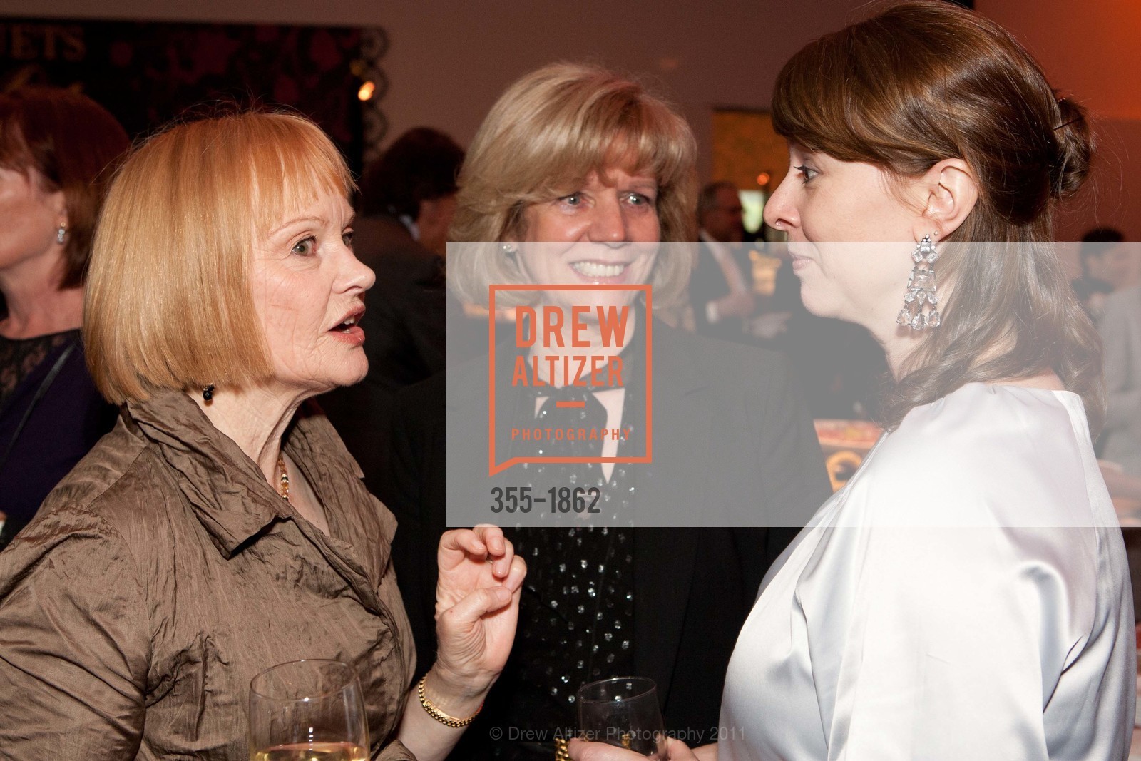 Catherine Goodman, Judith Capellino, Leslie Hawkins, 27th Annual BOUQUETS TO ART Opening Night Gala, DeYoung Museum. 110313-BouquetsGala, March 14th, 2011, Photo #355-1862 Catherine Goodman, Judith Capellino, Leslie Hawkins, Photo #355-1862