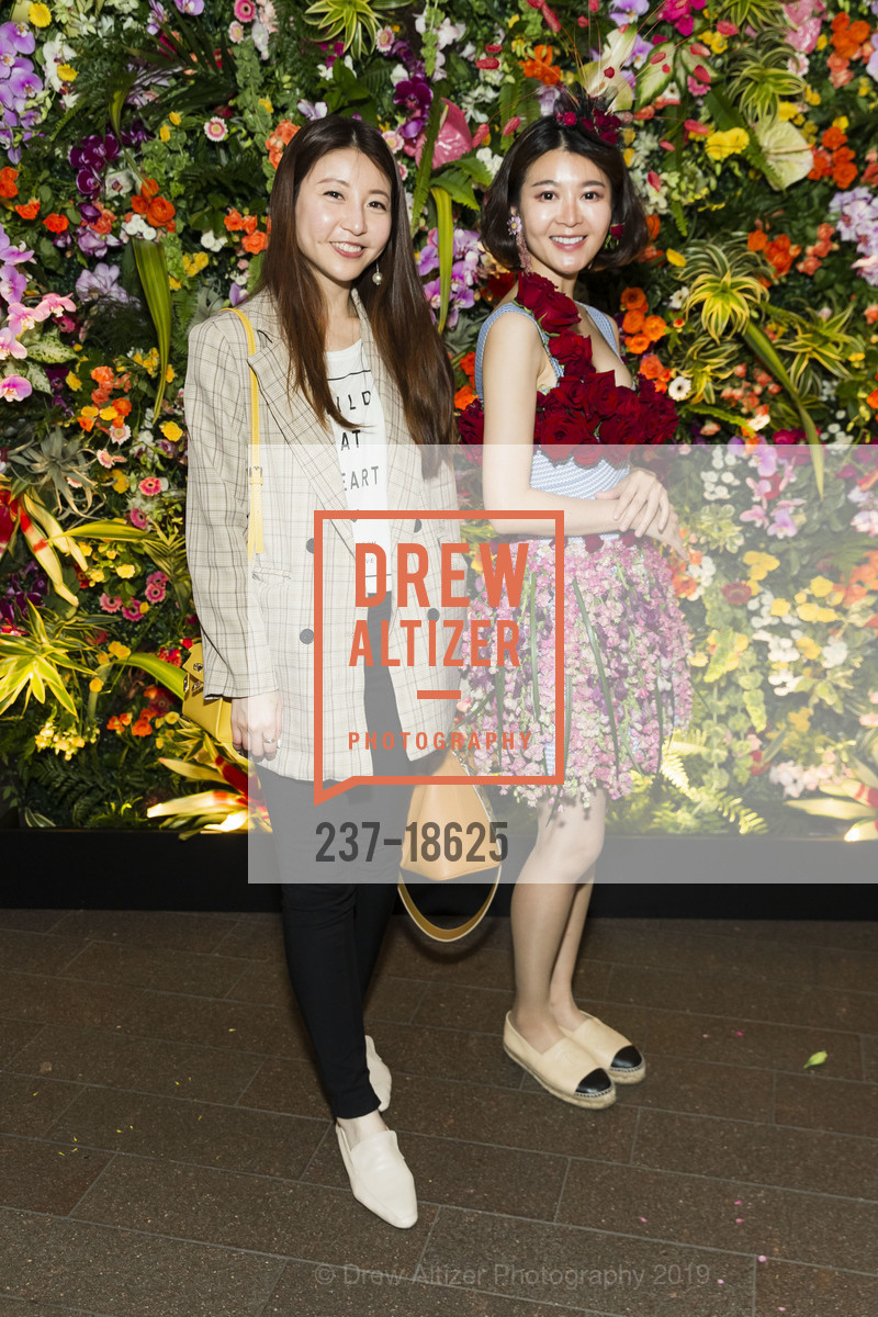 Bella Shih, Hayley Chen, Bouquets to Art Opening Gala, de Young Museum. 50 Hagiwara Tea Garden Dr, June 3rd, 2019, Photo #237-18625 Bella Shih, Hayley Chen, Photo #237-18625