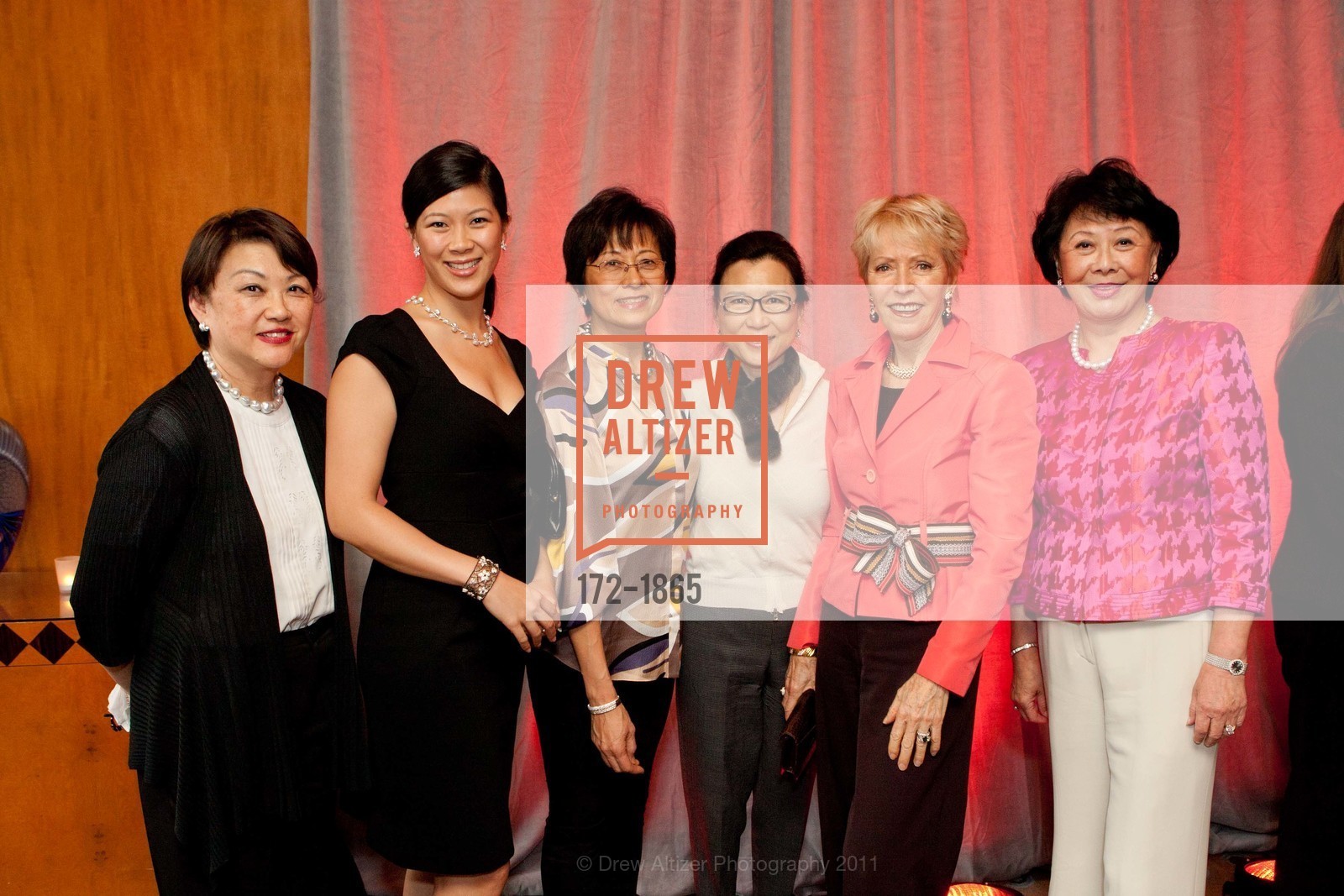 Pauline Hu, Kathy Cheng, Christine Cheng, Maria Fang, Barbara Brookins-schneider, Margaret Liu Collins, SYMPHONY Pre-Party for CAROLINA HERRERA FASHION SHOW, US, March 14th, 2011, Photo #172-1865 Pauline Hu, Kathy Cheng, Christine Cheng, Maria Fang, Barbara Brookins-schneider, Margaret Liu Collins, Photo #172-1865