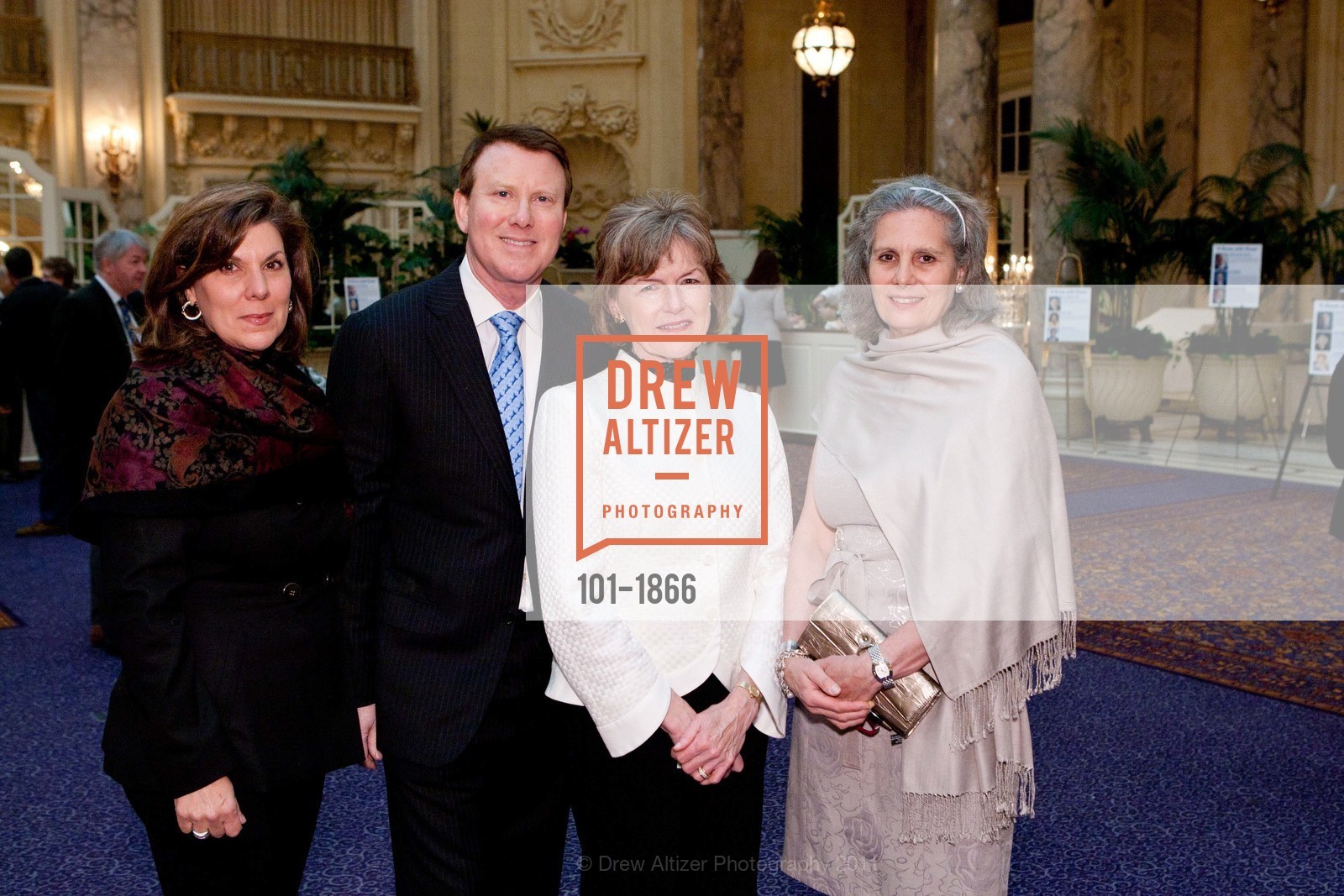 Julie Tenenbaum, Bruce Tenenbaum, Gretchen Tenenbaum, Gloria Duffy, COMMONWEALTH CLUB OF CALIFORNIA 23rd Annual Distinguished Citizen Award Dinner, US, March 15th, 2011, Photo #101-1866 Julie Tenenbaum, Bruce Tenenbaum, Gretchen Tenenbaum, Gloria Duffy, Photo #101-1866