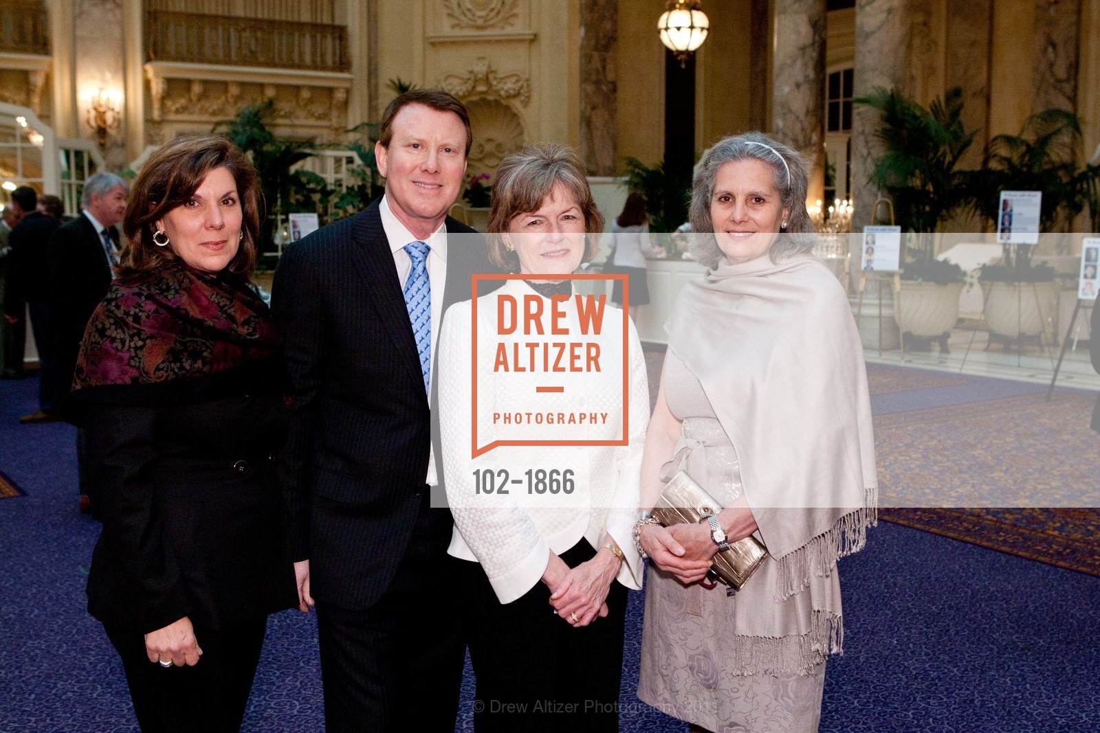 Julie Tenenbaum, Bruce Tenenbaum, Gretchen Tenenbaum, Gloria Duffy, COMMONWEALTH CLUB OF CALIFORNIA 23rd Annual Distinguished Citizen Award Dinner, US, March 15th, 2011, Photo #102-1866 Julie Tenenbaum, Bruce Tenenbaum, Gretchen Tenenbaum, Gloria Duffy, Photo #102-1866