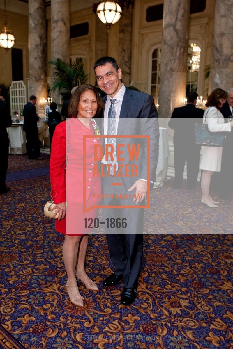 Maryles Casto, Daniel Diaz, Photo #120-1866