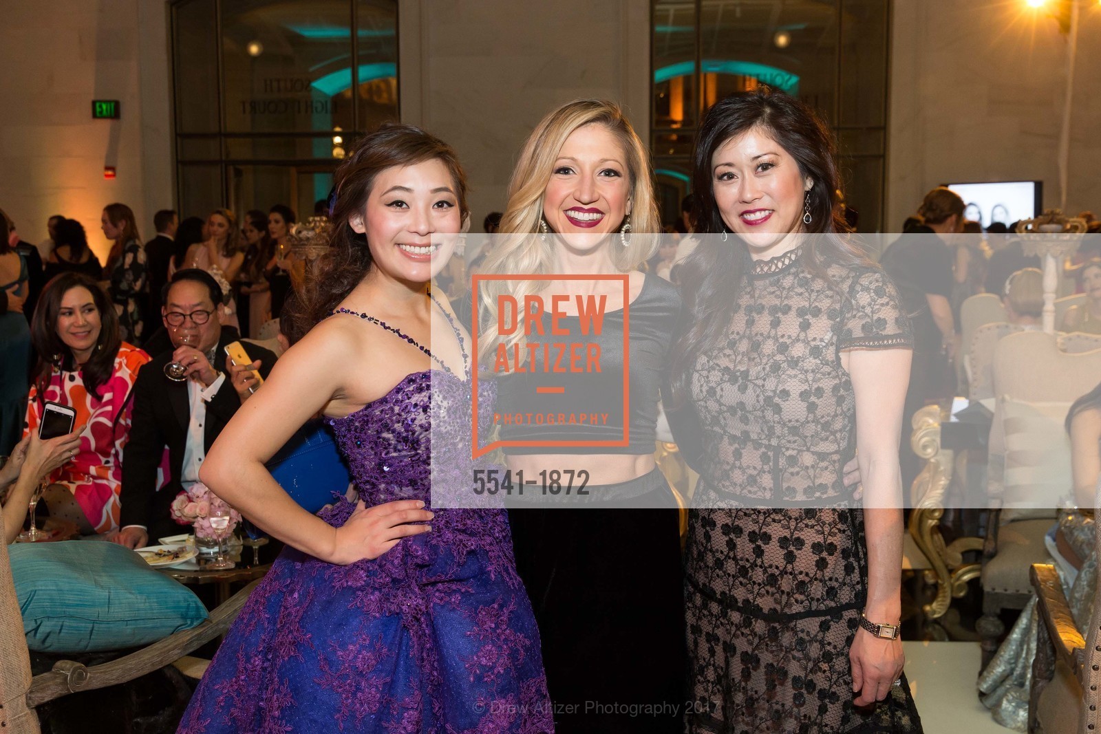 Kelcie Lee, Caroline Jordan, Christy Yamaguchi, Photo #5541-1872