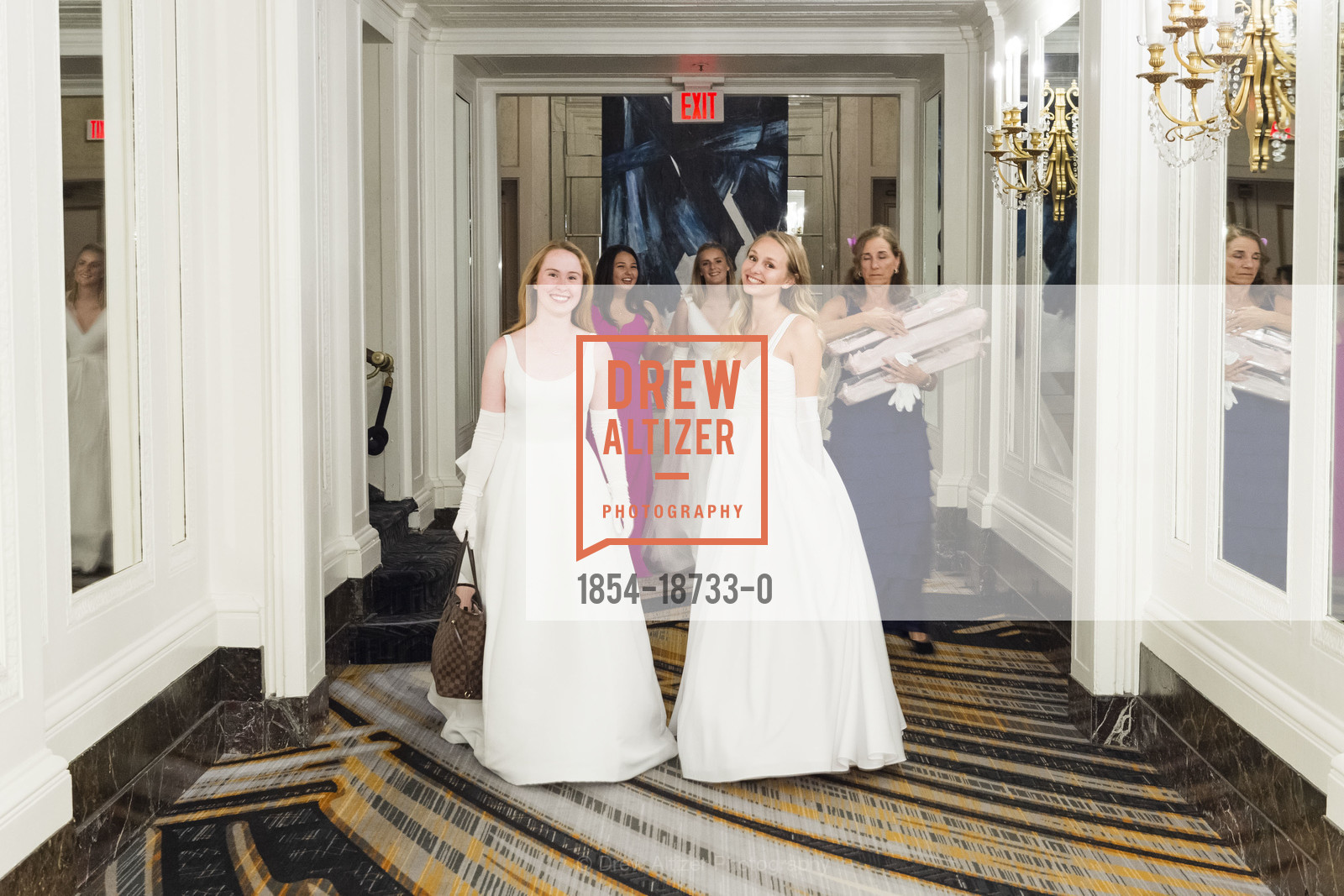 Peyton Margaret Gordon, Ashley Nicole Castellino, San Francisco Debutante Ball 2019, Westin St. Francis, Photo #1854-18733-0 Peyton Margaret Gordon, Ashley Nicole Castellino, Photo #1854-18733-0