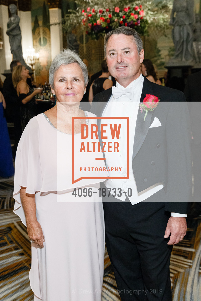 Bella Robbins, Chris Robbins, San Francisco Debutante Ball 2019, Westin St. Francis, June 15th, 2019, Photo #4096-18733-0 Bella Robbins, Chris Robbins, Photo #4096-18733-0