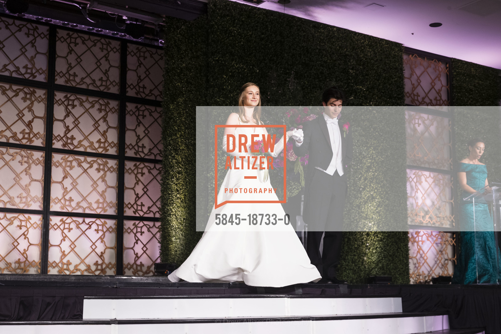 Clara Elizabeth Dossetter, Spencer Lindemann Barnett, San Francisco Debutante Ball 2019, Westin St. Francis, Photo #5845-18733-0 Clara Elizabeth Dossetter, Spencer Lindemann Barnett, Photo #5845-18733-0