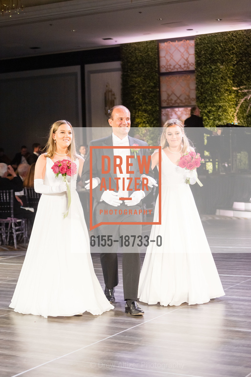 Annabel Headley Mack, Carter Mack, Sophie Diane Mack, San Francisco Debutante Ball 2019, Westin St. Francis, Photo #6155-18733-0 Annabel Headley Mack, Carter Mack, Sophie Diane Mack, Photo #6155-18733-0