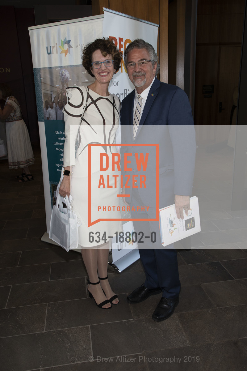 Annelise Riles, Victor H. Kazanjian Jr., Circles of Light 2019, Stanford University, David and Joan Traitel Building, Hoover Institution, June 26th, 2019, Photo #634-18802-0 Annelise Riles, Victor H. Kazanjian Jr., Photo #634-18802-0