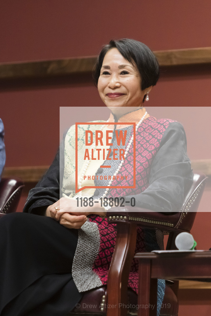 Audrey E. Kitagawa, Circles of Light 2019, Stanford University, David and Joan Traitel Building, Hoover Institution, June 26th, 2019, Photo #1188-18802-0 Audrey E. Kitagawa, Photo #1188-18802-0