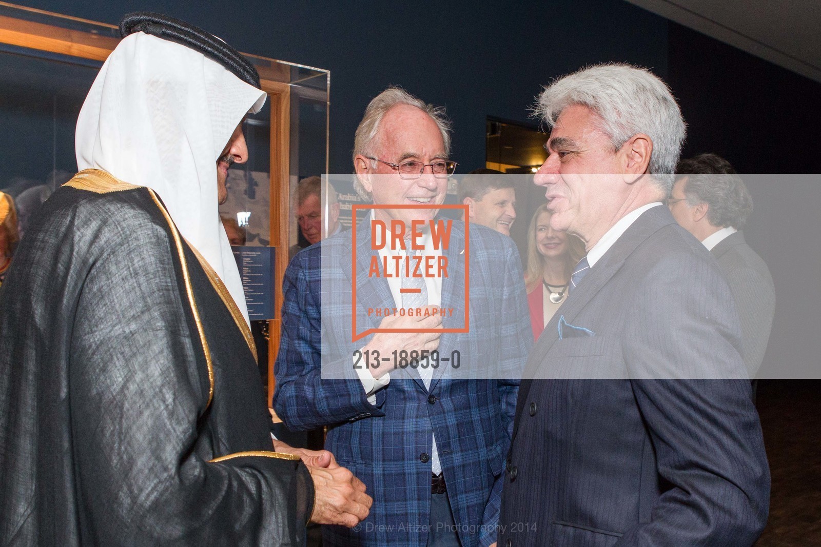Sultan Bin Salman Bin Abdulaziz Al Saud, Joe Clark, David Sulzberger, Roads of Arabia - San Francisco Opening, Asian Art Museum. San Francisco, October 27th, 2014, Photo #213-18859-0 Sultan Bin Salman Bin Abdulaziz Al Saud, Joe Clark, David Sulzberger, Photo #213-18859-0