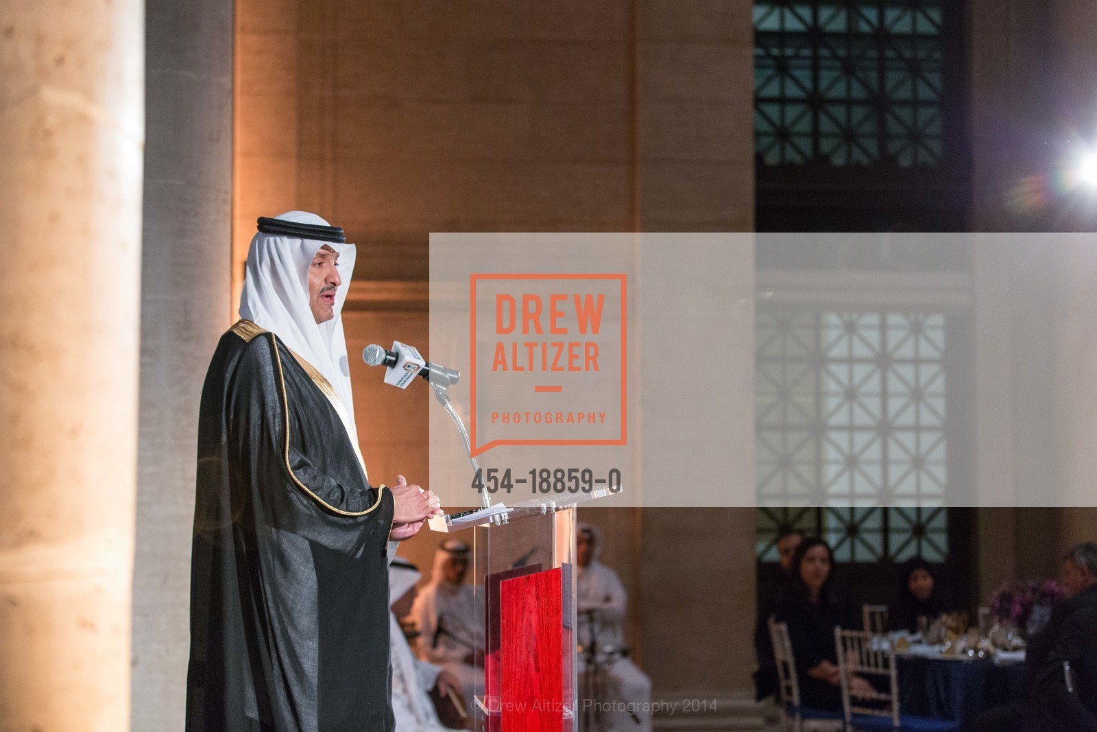 Sultan Bin Salman Bin Abdulaziz Al Saud, Roads of Arabia - San Francisco Opening, Asian Art Museum. San Francisco, October 27th, 2014, Photo #454-18859-0 Sultan Bin Salman Bin Abdulaziz Al Saud, Photo #454-18859-0