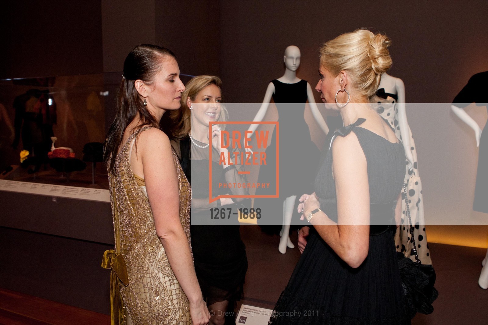 Catherine Bettis, Kate Chung, Troy Griepp, Angelique Griepp, Balenciaga and Spain Opens at the DE YOUNG MUSEUM, US, March 24th, 2011, Photo #1267-1888 Catherine Bettis, Kate Chung, Troy Griepp, Angelique Griepp, Photo #1267-1888