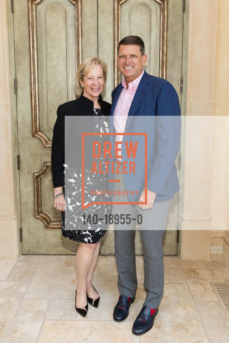 Lynn Poole, Ed Poole, SF Symphony Summer Soiree 2019, Private Residence, August 7th, 2019, Photo #140-18955-0 Lynn Poole, Ed Poole, Photo #140-18955-0