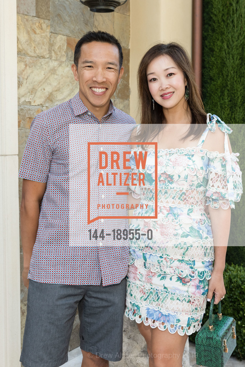 Harry Cheung, Sandra Cheung, SF Symphony Summer Soiree 2019, Private Residence, August 7th, 2019, Photo #144-18955-0 Harry Cheung, Sandra Cheung, Photo #144-18955-0