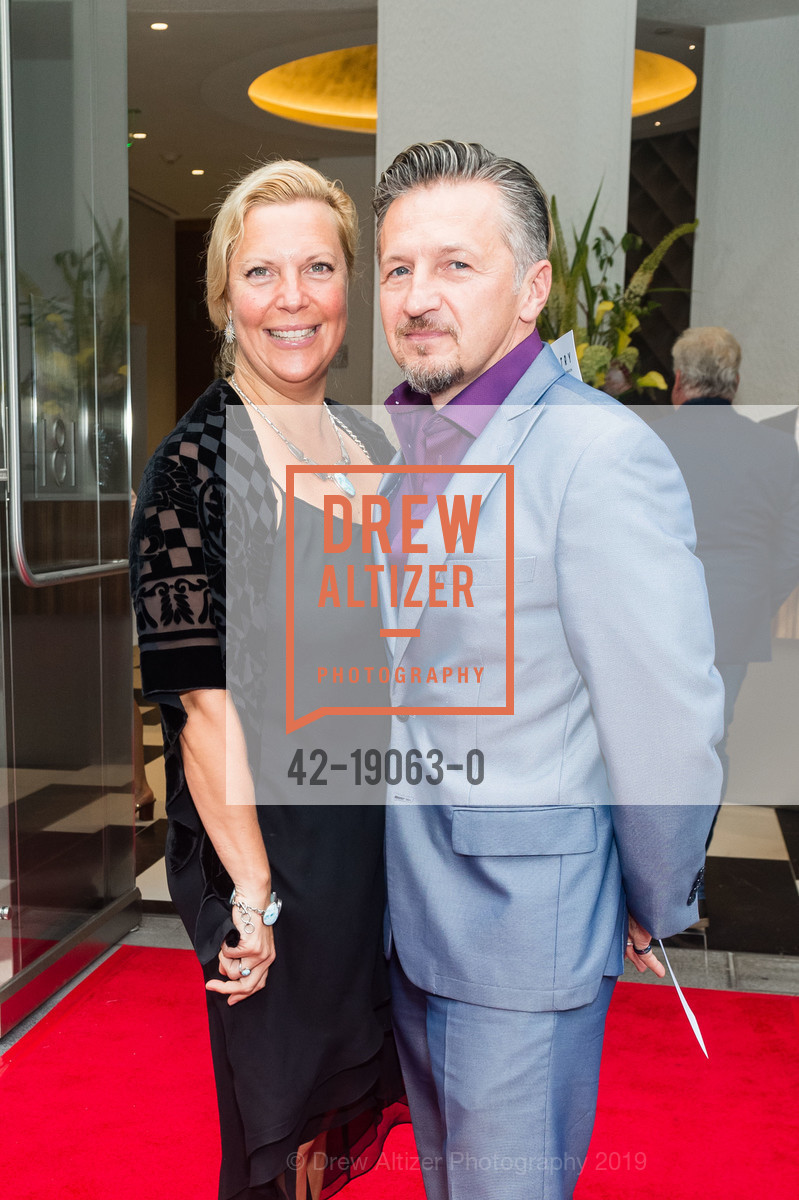 Darja Sreba, Martin Sreba, Gentry's Annual Philanthropy Celebration 2019, 181 Fremont Residences, Sky Lounge and Penthouse. 181 Fremont Street, August 28th, 2019, Photo #42-19063-0 Darja Sreba, Martin Sreba, Photo #42-19063-0