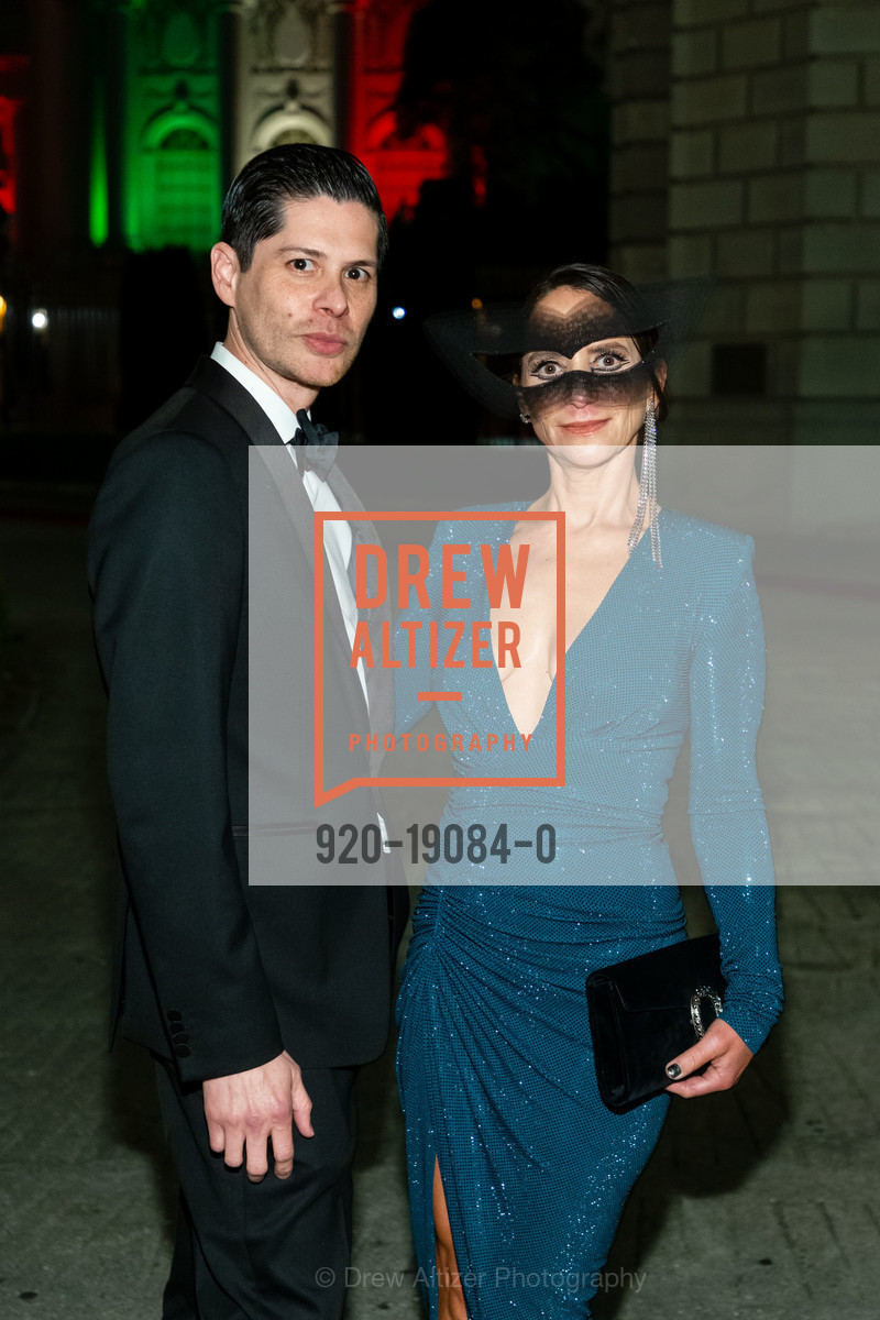 Aaron Gruber, Courtney Dallaire, BRAVO! Opera Gala 2019, War Memorial Opera House. 301 Van Ness Ave, Photo #920-19084-0 Aaron Gruber, Courtney Dallaire, Photo #920-19084-0