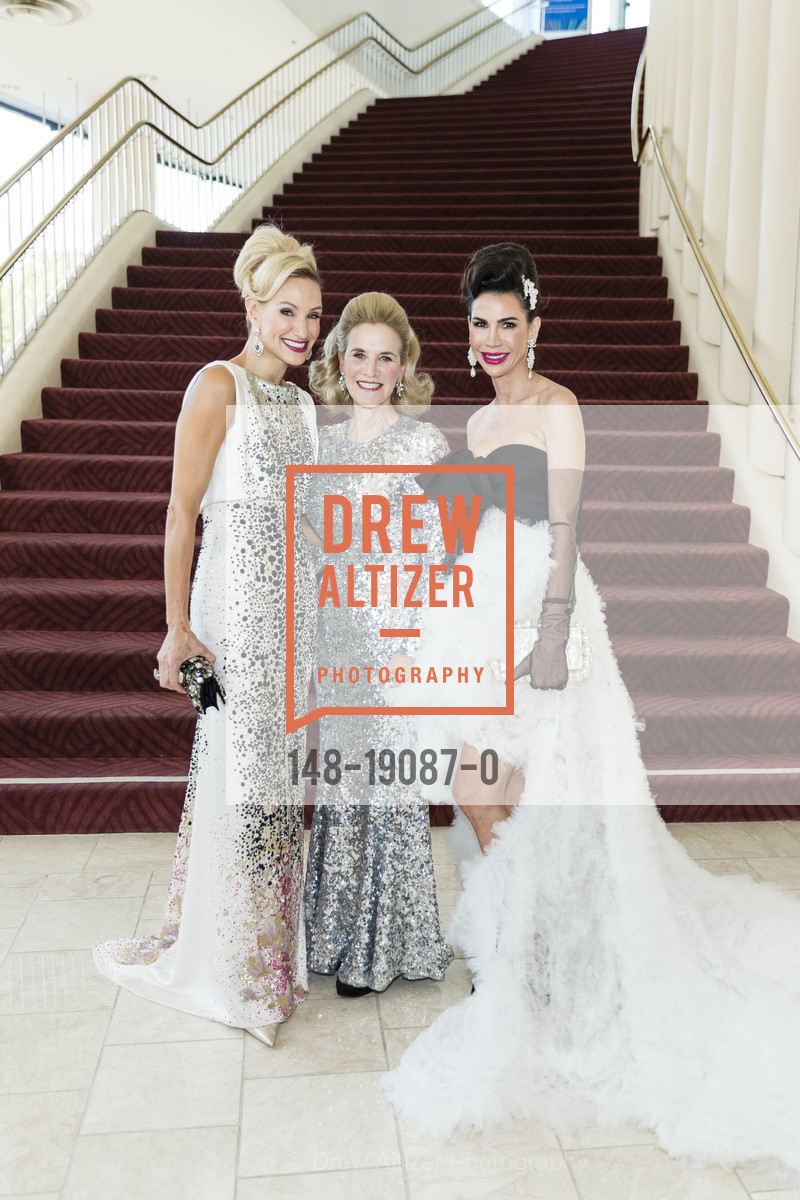 Rachael Bowman, Lisa Goldman, Nicole Lacob, San Francisco Symphony Opening Night Gala 2019, Davis Symphony. 201 Van Ness Ave, Photo #148-19087-0 Rachael Bowman, Lisa Goldman, Nicole Lacob, Photo #148-19087-0