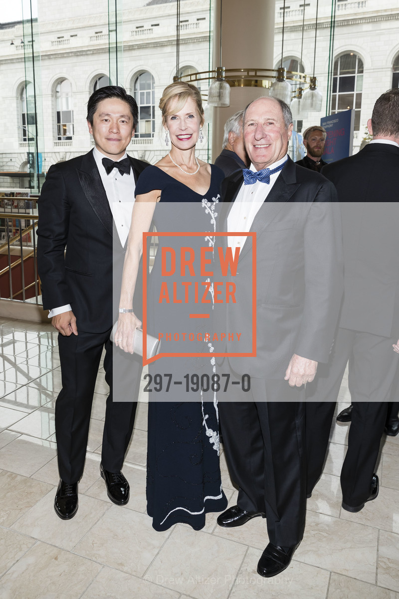 David Zhang, Julie Ambrose, John Goldman, Photo #297-19087-0
