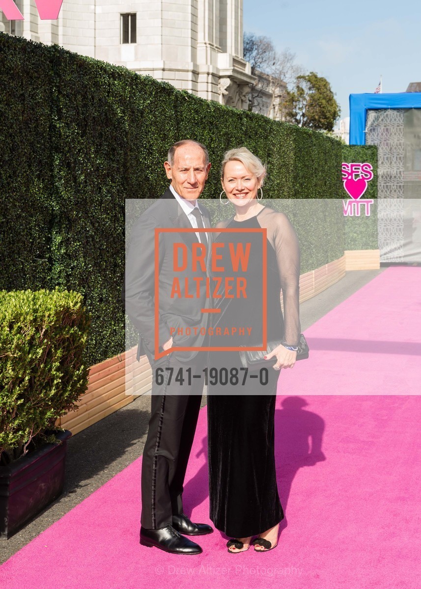 Larry Sonsini, Ashley Heinz, San Francisco Symphony Opening Night Gala 2019, Davis Symphony. 201 Van Ness Ave, Photo #6741-19087-0 Larry Sonsini, Ashley Heinz, Photo #6741-19087-0