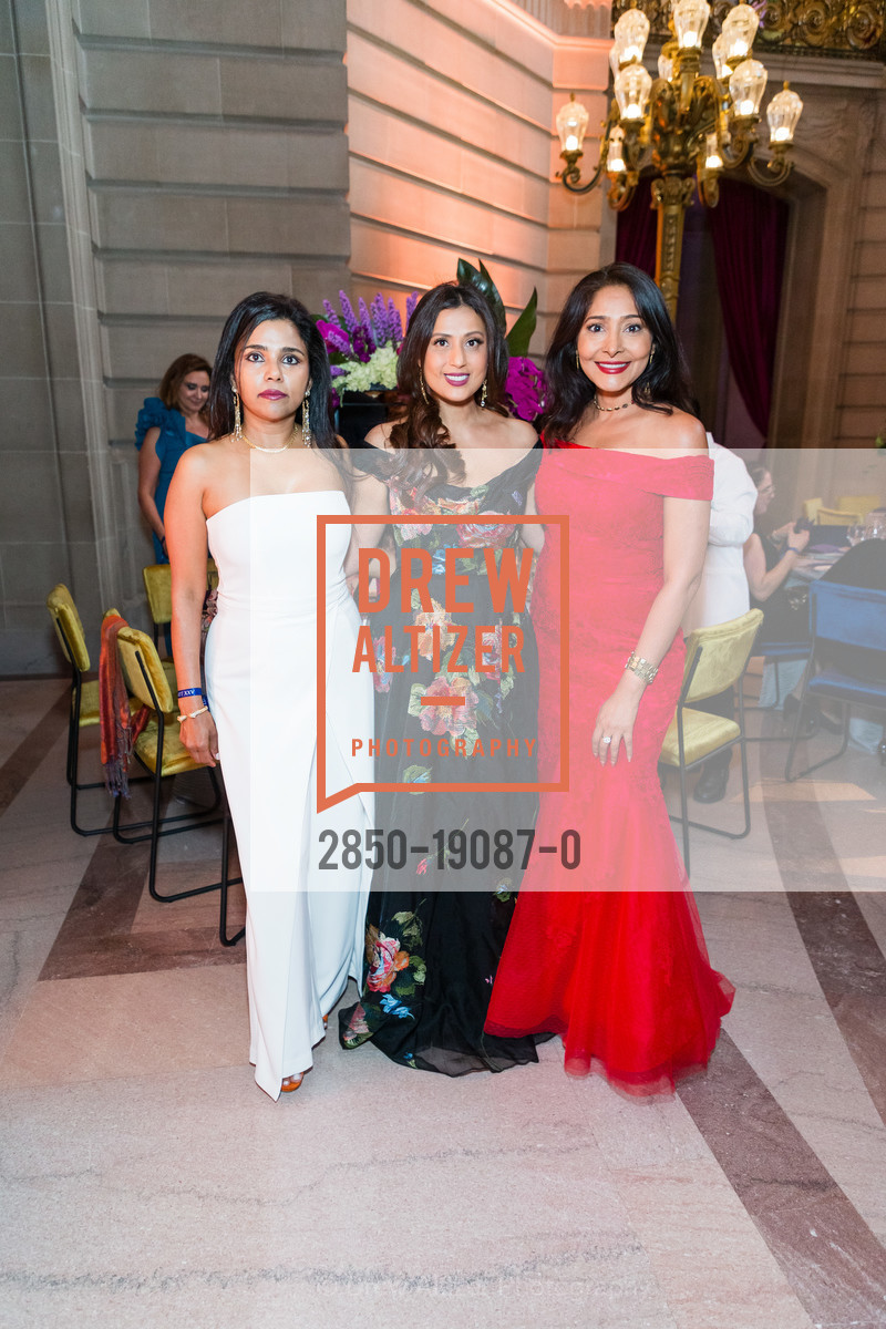 Renuka Pullat, Rajul Kadakia, Maya Goradia, San Francisco Symphony Opening Night Gala 2019, Davis Symphony. 201 Van Ness Ave, Photo #2850-19087-0 Renuka Pullat, Rajul Kadakia, Maya Goradia, Photo #2850-19087-0