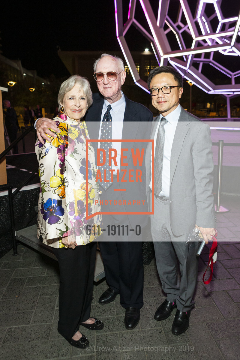 Linda Meier, Tony Meier, Alan Yeung, New Stanford Hospital Donor Dinner 2019, Stanford Hospital. 500 Pasteur Drive, September 10th, 2019, Photo #611-19111-0 Linda Meier, Tony Meier, Alan Yeung, Photo #611-19111-0