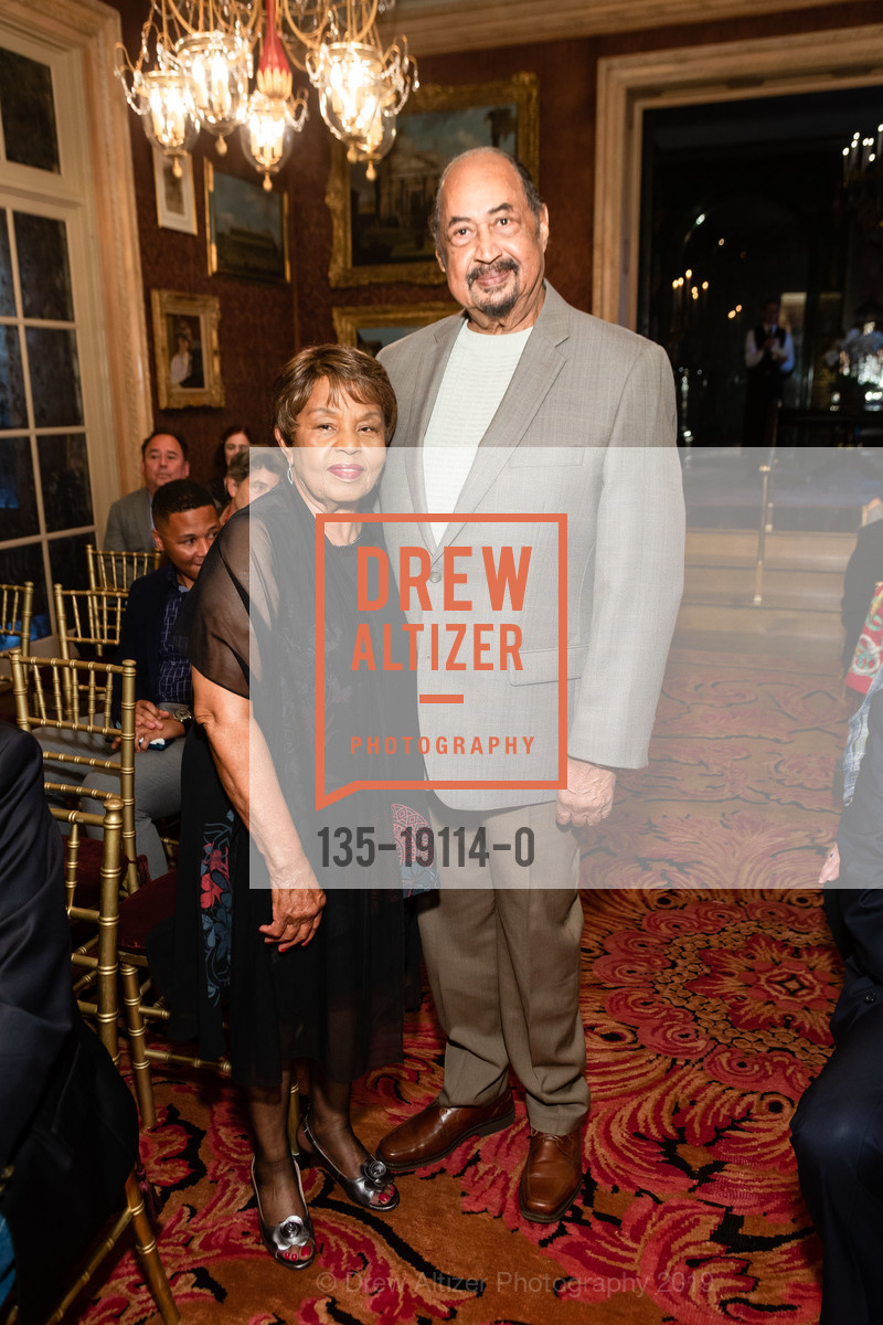 Bessie Sweeting, Conrad Sweeting, Gordon and Ann Getty Host Merola Opera, Private Residence, September 10th, 2019, Photo #135-19114-0 Bessie Sweeting, Conrad Sweeting, Photo #135-19114-0