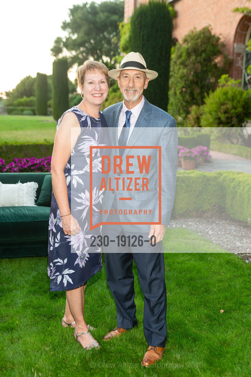 Lori Coleman, Kevin Coleman, Filoli's Gala in the Garden 2019, Filoli Historic House & Gardens. 86 Cañada Road, September 13th, 2019, Photo #230-19126-0 Lori Coleman, Kevin Coleman, Photo #230-19126-0