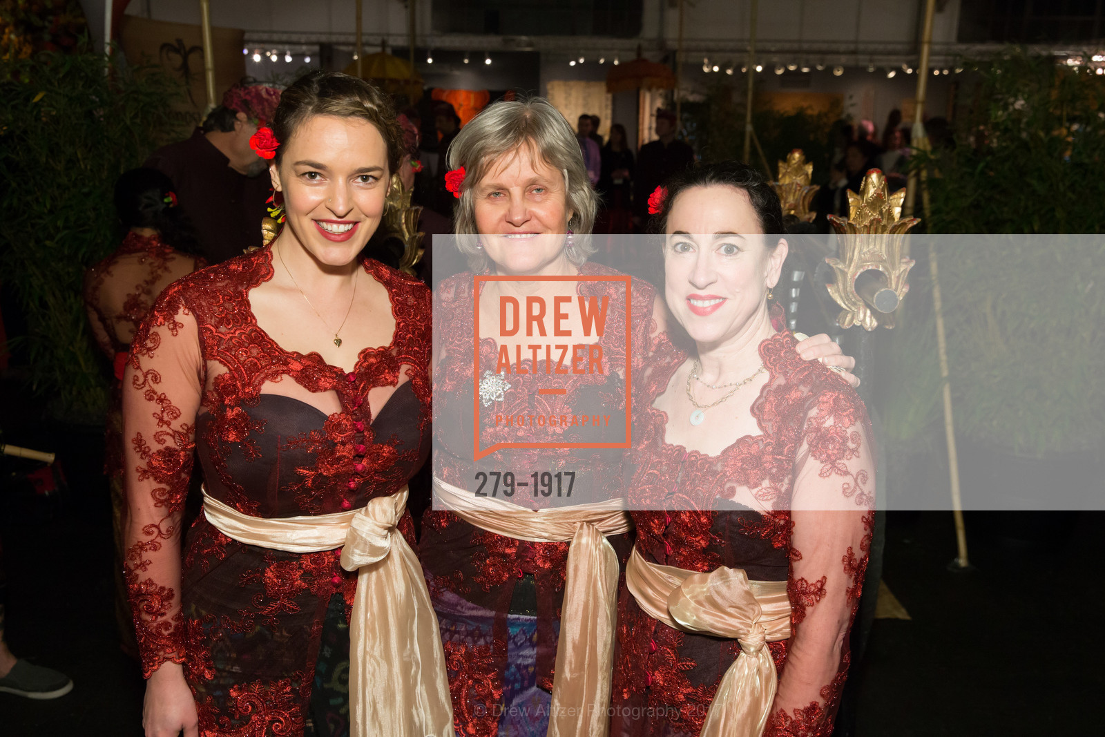 Lauren Miller, Deborah Lloyd, Karla Caricio, San Francisco Tribal & Textile Art Show Opening Preview Gala, Fort Mason. Festival Pavilion 2 Marina Blvd, February 9th, 2017, Photo #279-1917 Lauren Miller, Deborah Lloyd, Karla Caricio, Photo #279-1917