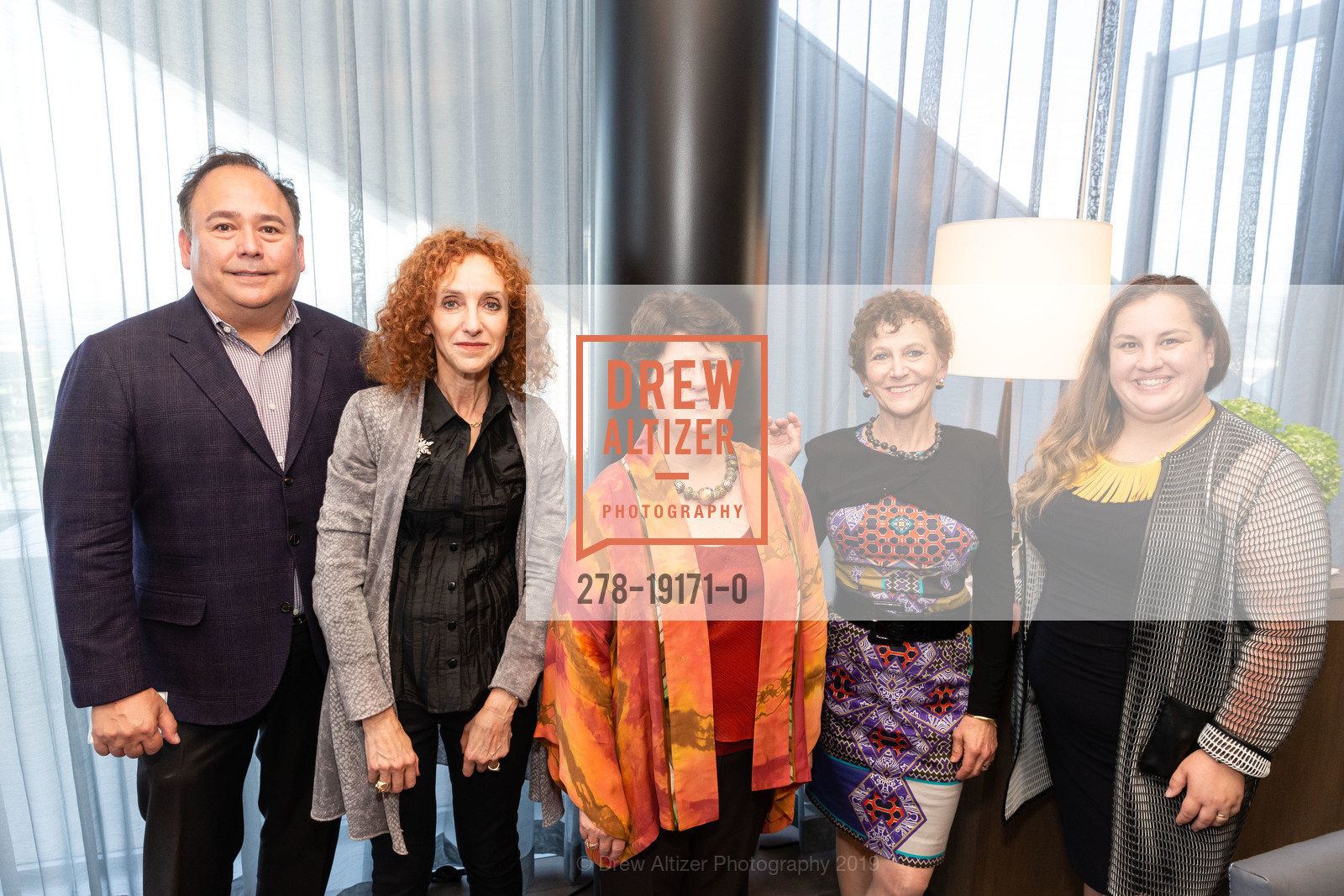 Duane Phillips, Ina Hatvany, Paula Lazar, Dyann Tresenfeld, Niya Dragova, 181 Fremont Hosts 2019 Wilkes Bashford Fundraiser, 181 Fremont Residences, Club Level, 39th Floor. 181 Fremont Street, September 18th, 2019, Photo #278-19171-0 Duane Phillips, Ina Hatvany, Paula Lazar, Dyann Tresenfeld, Niya Dragova, Photo #278-19171-0