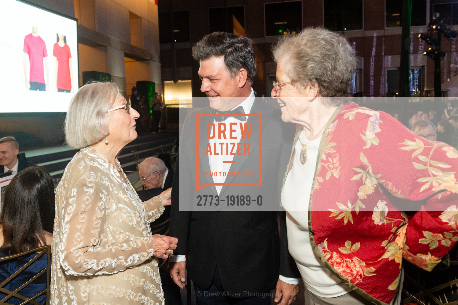 Ann Marie Mix, Leo Villareal, Susan Hammer, San Jose Museum of Art Gala 2019, San Jose Museum of Art. 110 South Market St, Photo #2773-19189-0 Ann Marie Mix, Leo Villareal, Susan Hammer, Photo #2773-19189-0
