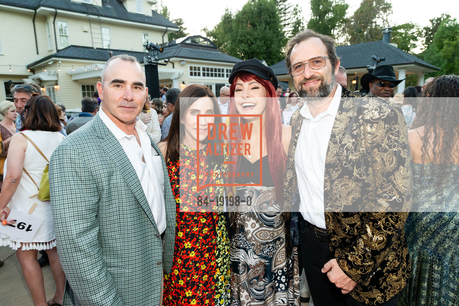 Pat Kern, Allison Levine, Claudia Cowan, Ken Le Core, SIDE BY SIDE hosts Reach for The Stars Gala 2019, 1 Locust Ave, September 21st, 2019, Photo #84-19198-0 Pat Kern, Allison Levine, Claudia Cowan, Ken Le Core, Photo #84-19198-0