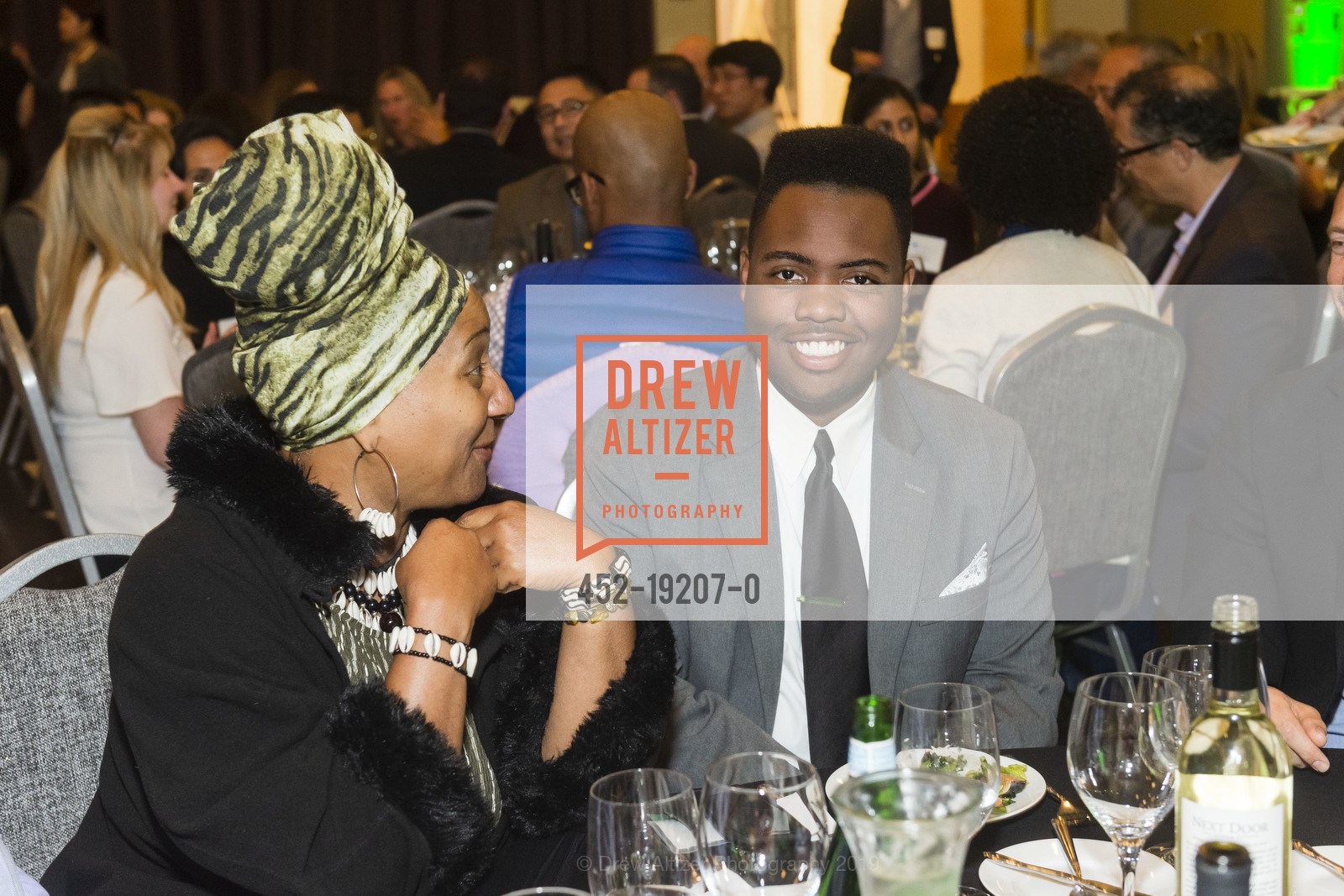 Jennifer Lyons, Jules Thomas, Oshman Family JCC hosts Words to the Wise, Oshman Family JCC, Schultz Cultural Hall. 3921 Fabian Way, Palo Alto, CA 94303, September 19th, 2019, Photo #452-19207-0 Jennifer Lyons, Jules Thomas, Photo #452-19207-0