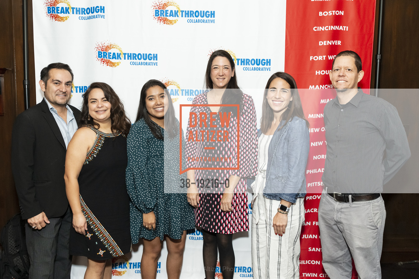 Rey Garcia, Christina Almeidia, Jasmin Vara, Jessica Slade, Julie Fisher, Daniel Jackson, Photo #38-19216-0