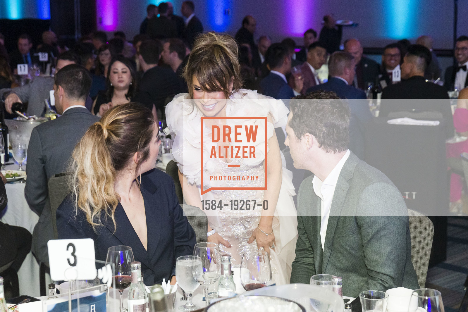 Annie Murphy, Paula Abdul, Noah Reid, GLAAD San Francisco Gala 2019, Hyatt Regency San Francisco. 5 Embarcadero Center, September 28th, 2019, Photo #1584-19267-0 Annie Murphy, Paula Abdul, Noah Reid, Photo #1584-19267-0
