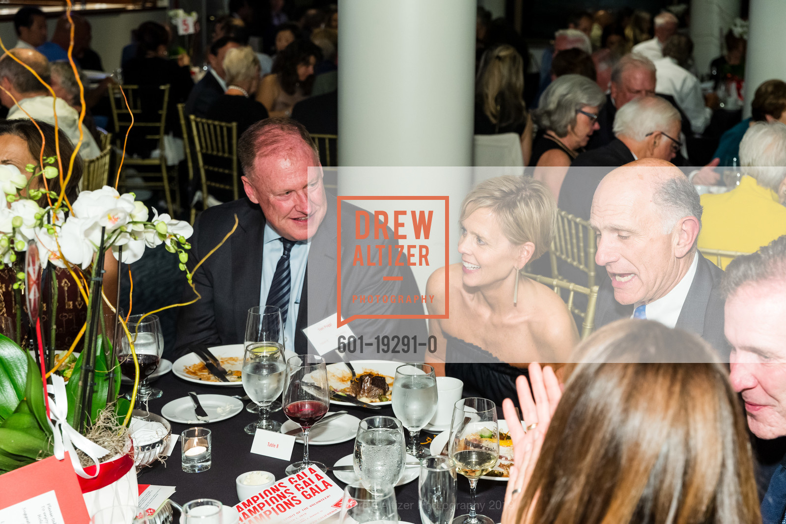 Tom Poggi, Laurie Poggi, Order of Malta Clinic Champions Gala, St. Francis Yacht Club. 700 Marina Boulevard, October 1st, 2019, Photo #601-19291-0 Tom Poggi, Laurie Poggi, Photo #601-19291-0