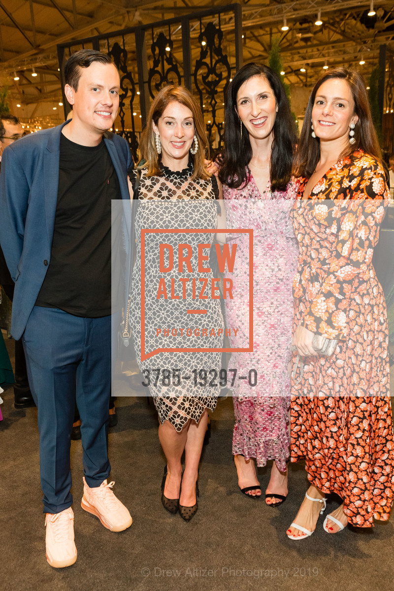 Robert Dunning, Claire Herr, Lucia Watermana, Helen Hatch, The San Francisco Fall Show Opening Night Preview Gala 2019, Fort Mason Festival Pavilion, October 2nd, 2019, Photo #3785-19297-0 Robert Dunning, Claire Herr, Lucia Watermana, Helen Hatch, Photo #3785-19297-0