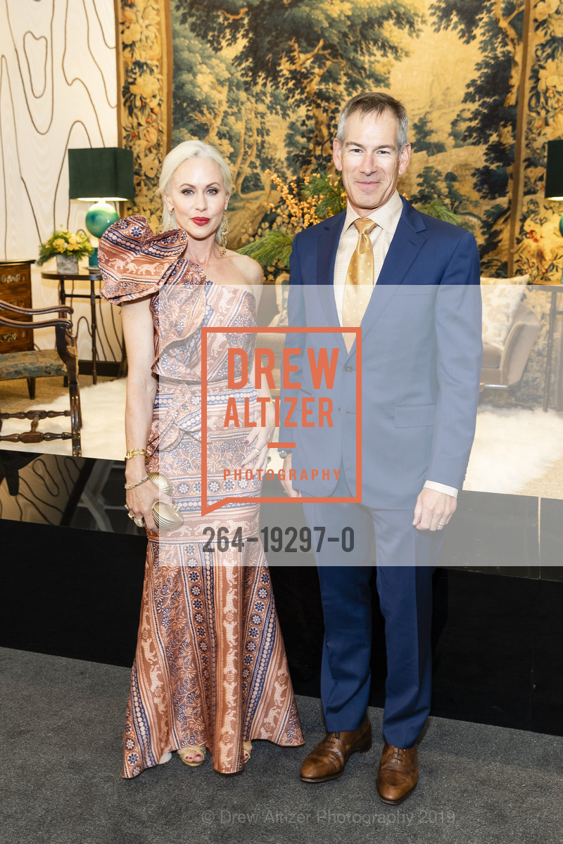 Holly Hollenbeck, Chris Hollenbeck, The San Francisco Fall Show Opening Night Preview Gala 2019, Fort Mason Festival Pavilion, October 2nd, 2019, Photo #264-19297-0 Holly Hollenbeck, Chris Hollenbeck, Photo #264-19297-0