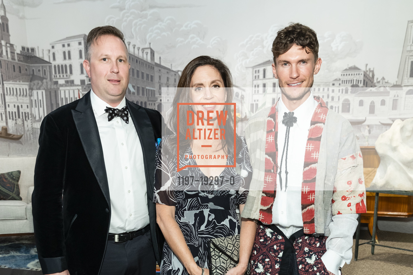 Kevin Vawter, Ninive Calegari, Sean Leffers, The San Francisco Fall Show Opening Night Preview Gala 2019, Fort Mason Festival Pavilion, October 2nd, 2019, Photo #1197-19297-0 Kevin Vawter, Ninive Calegari, Sean Leffers, Photo #1197-19297-0