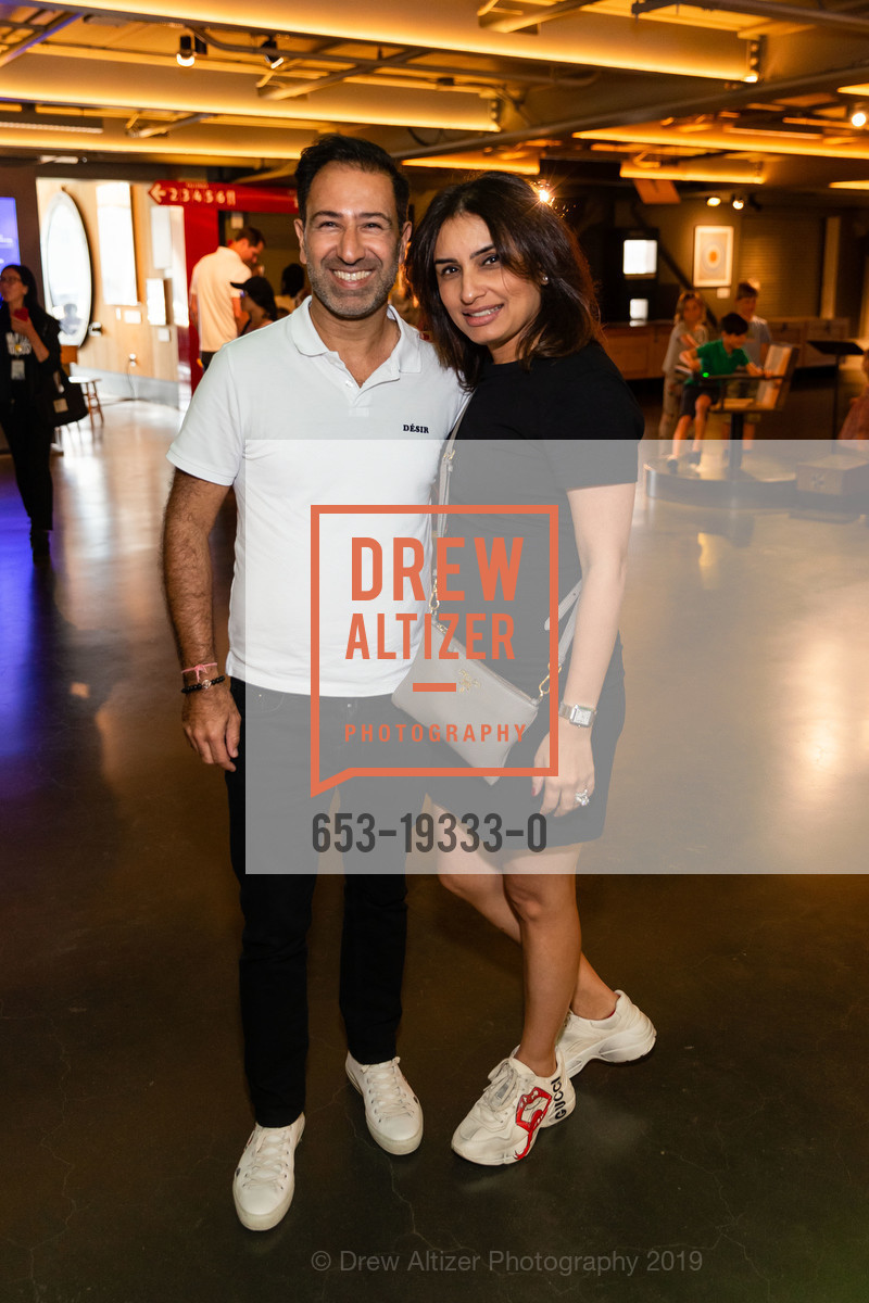 Sanjay Shamdasani, Mahika Shamdasani, Exploratorium's Annual Wonder Funday 2019, Exploratorium. Pier 15, October 6th, 2019, Photo #653-19333-0 Sanjay Shamdasani, Mahika Shamdasani, Photo #653-19333-0