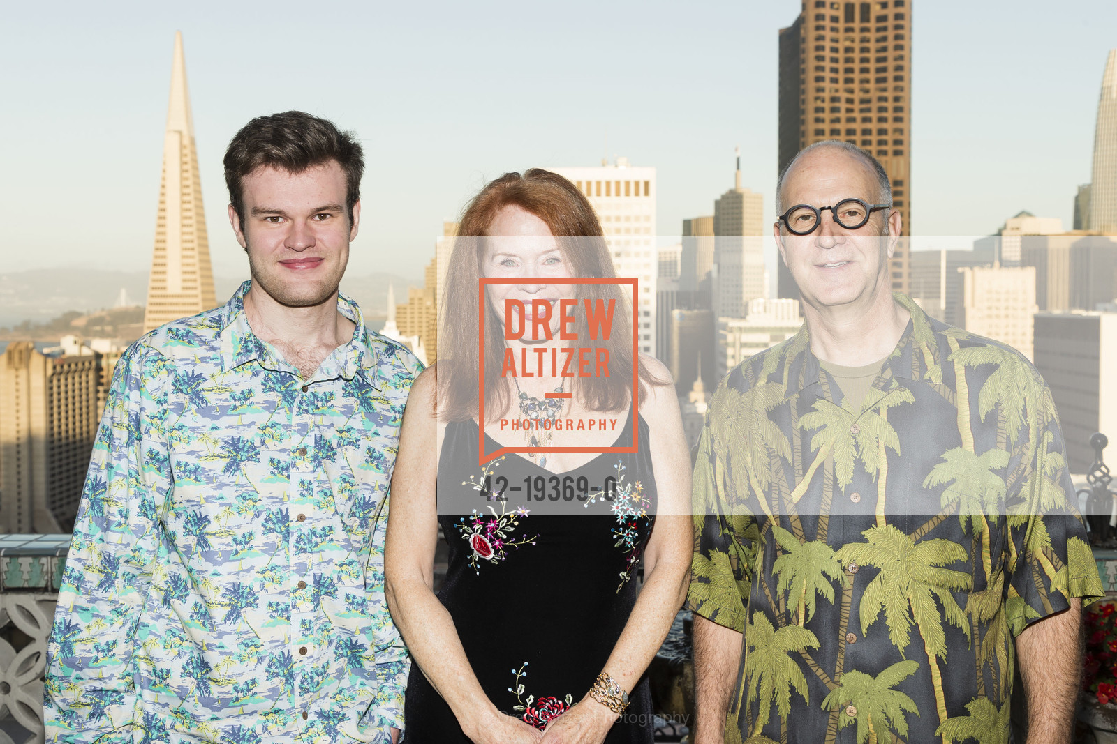 Joey Coyle, Julie Coyle, David Coyle, Family House Ohana Gala 2019, Fairmont Hotel. 950 Mason St, Photo #42-19369-0 Joey Coyle, Julie Coyle, David Coyle, Photo #42-19369-0