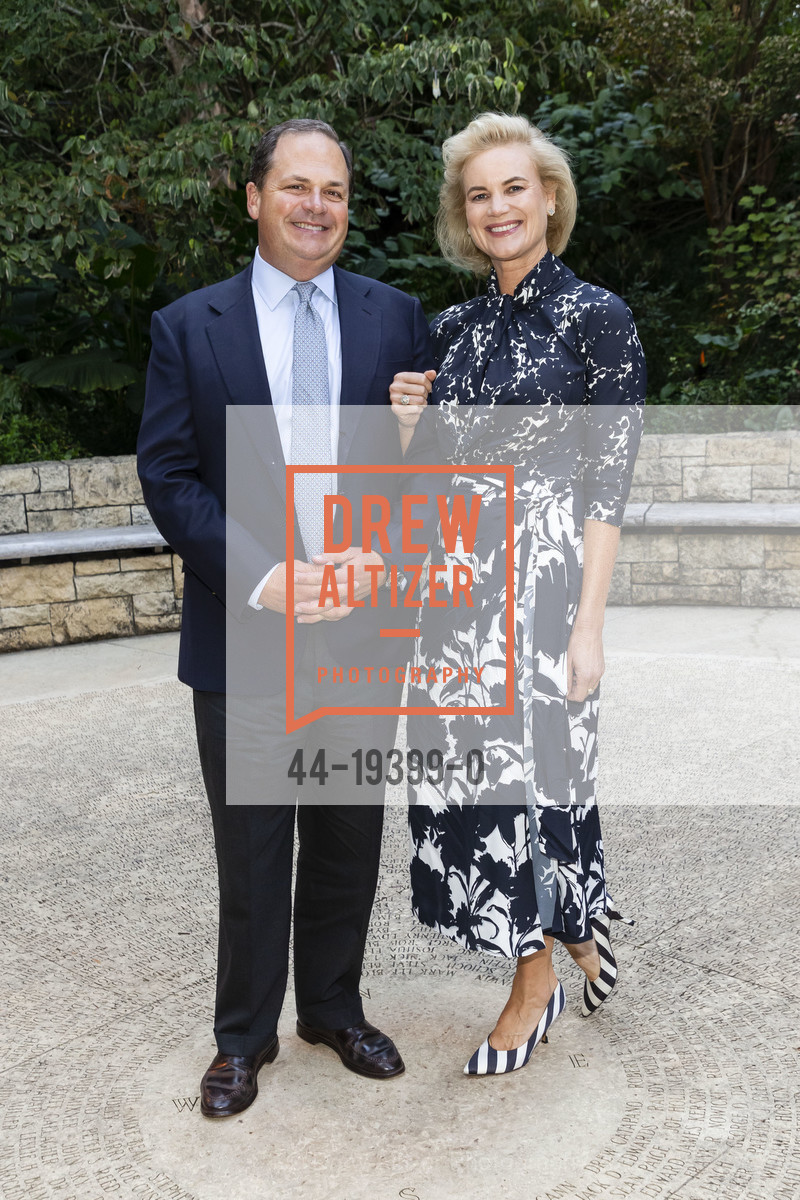 Will Hudson, Nellie Draganic, Save the Redwoods League 'Take Me to the Trees' Annual Celebration 2019, National AIDS Memorial Grove. Golden Gate Park, October 12th, 2019, Photo #44-19399-0 Will Hudson, Nellie Draganic, Photo #44-19399-0