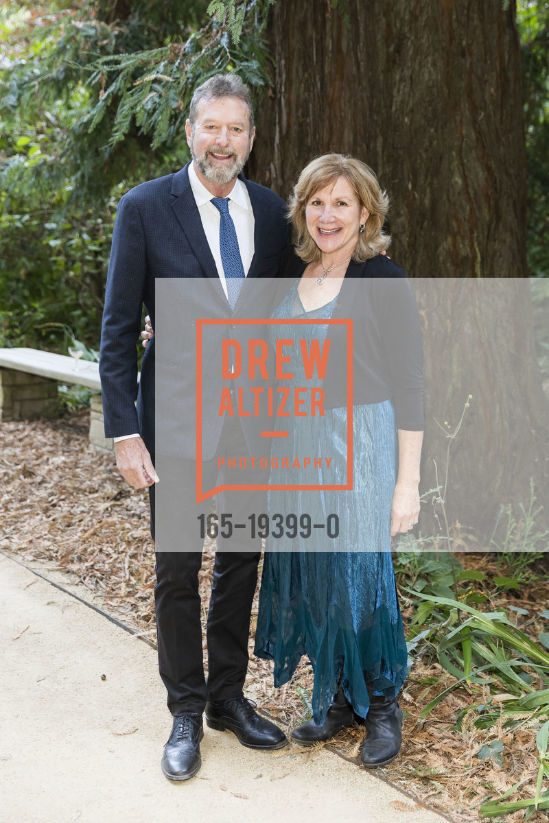 John Scharffenberger, Suzanne Moss, Save the Redwoods League 'Take Me to the Trees' Annual Celebration 2019, National AIDS Memorial Grove. Golden Gate Park, October 12th, 2019, Photo #165-19399-0 John Scharffenberger, Suzanne Moss, Photo #165-19399-0