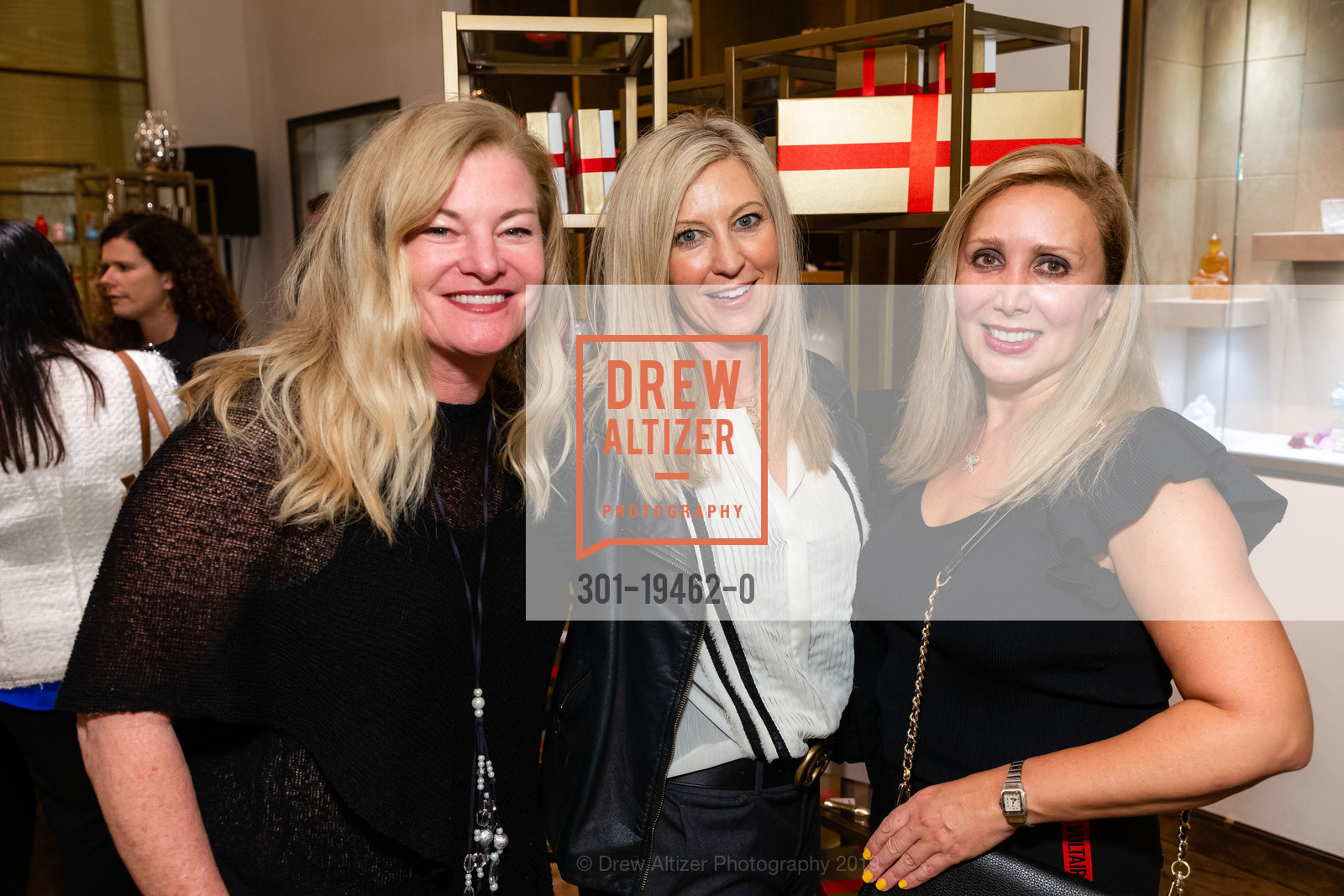 Rene Rodman Diamond, Laura Bass, Nooshin Mamdoohin, Gump's Launch Party, Gump's. 250 Post Street, October 16th, 2019, Photo #301-19462-0 Rene Rodman Diamond, Laura Bass, Nooshin Mamdoohin, Photo #301-19462-0